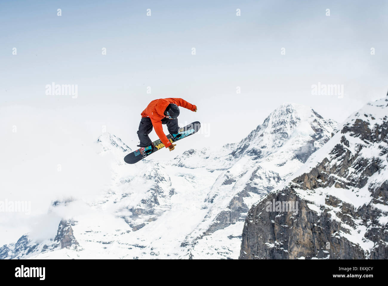 Freestyle sciatore in azione, whitestyle open, freestyle, Muerren, cantone di Berna, Svizzera Foto Stock