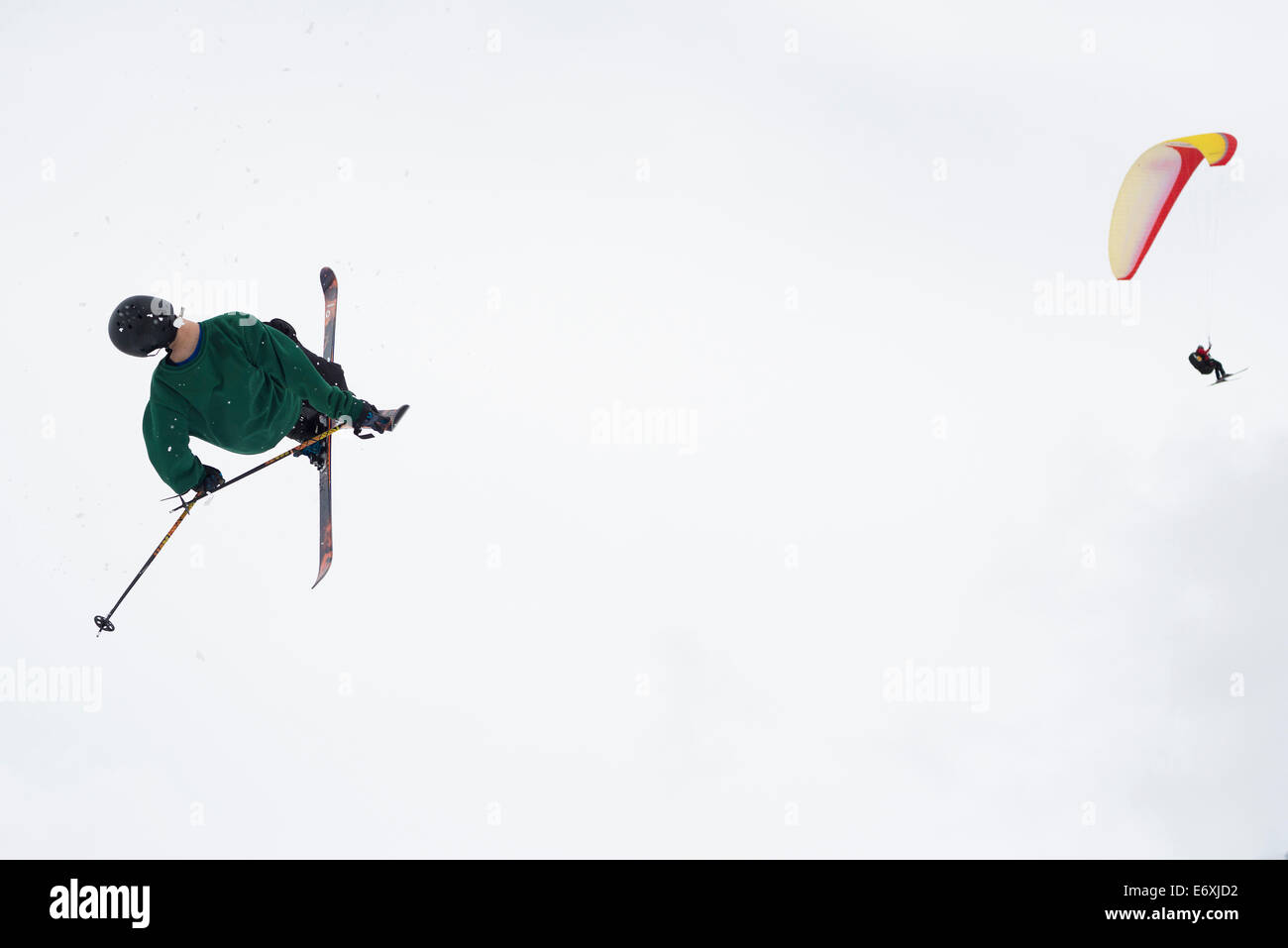 Freestyle sciatore in azione, whitestyle open, freestyle, Muerren, cantone di Berna, Svizzera Foto Stock