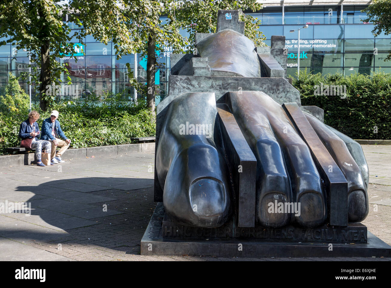 Big Foot, Manoscritto di Montecassino scultura, Leith Walk , Edimburgo Foto Stock