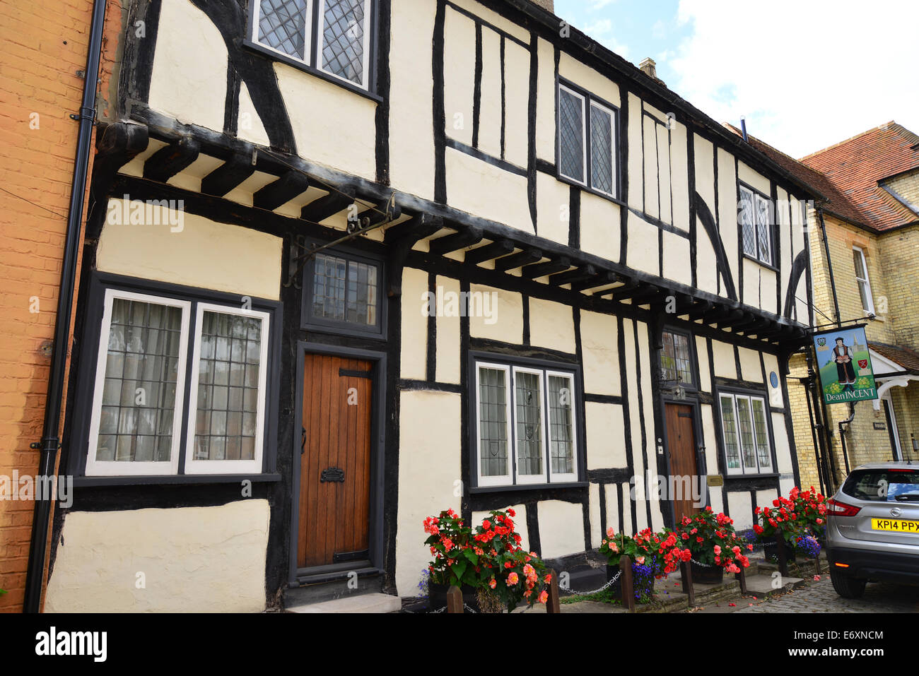 Xvi secolo Dean incentivare's House, High Street, Berkhamsted, Hertfordshire, England, Regno Unito Foto Stock