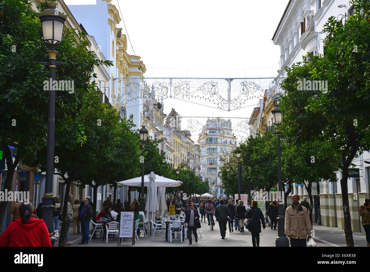 Via Larga (Calle Larga), Jerez de la Frontera, Provincia di Cádiz, Andalucía, Regno di Spagna Foto Stock
