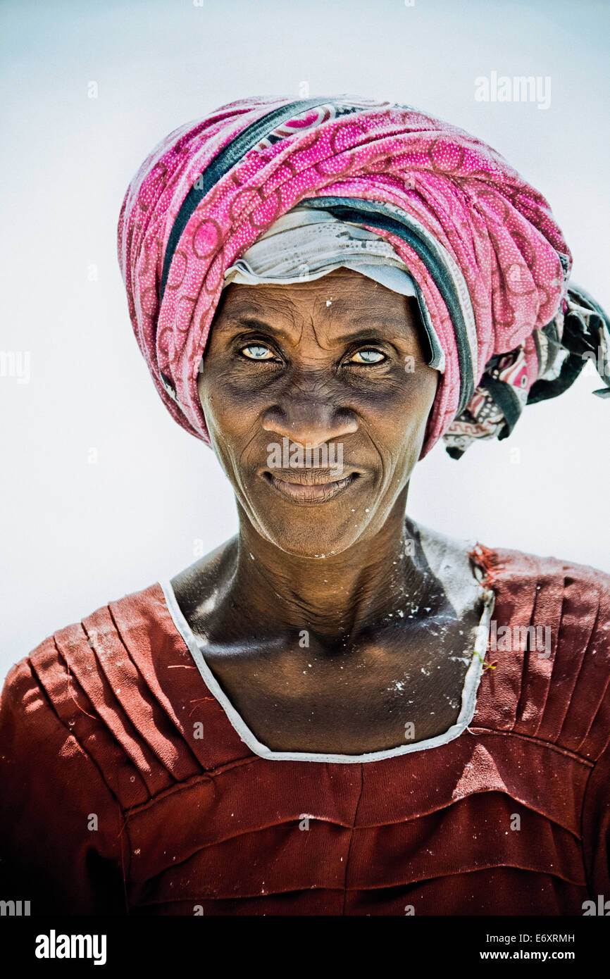 Donna anziana, Zanzibar, Tanzania Africa Foto Stock