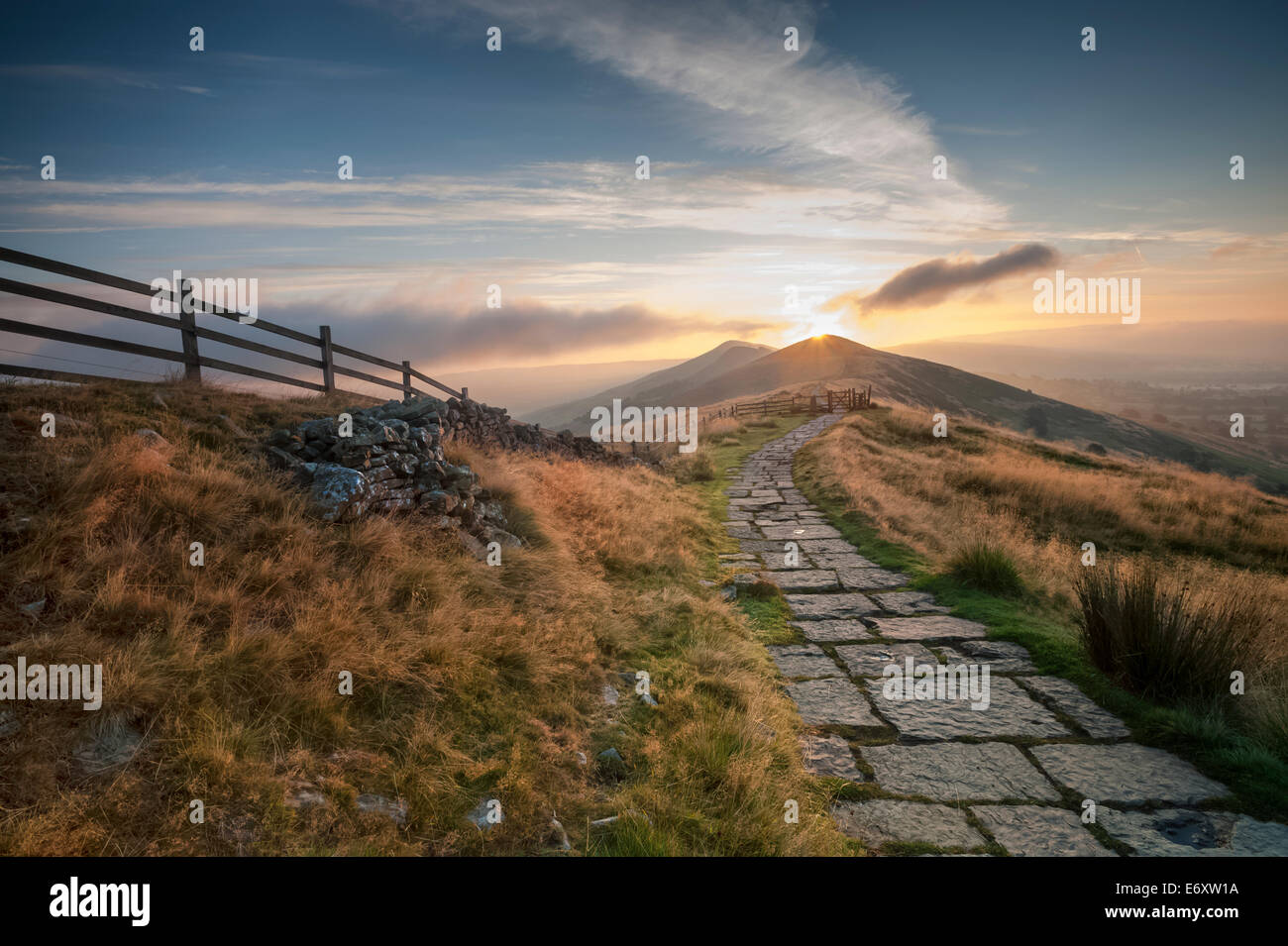 Sunrise sopra Losehill grande Ridge Edale Derbyshire Foto Stock