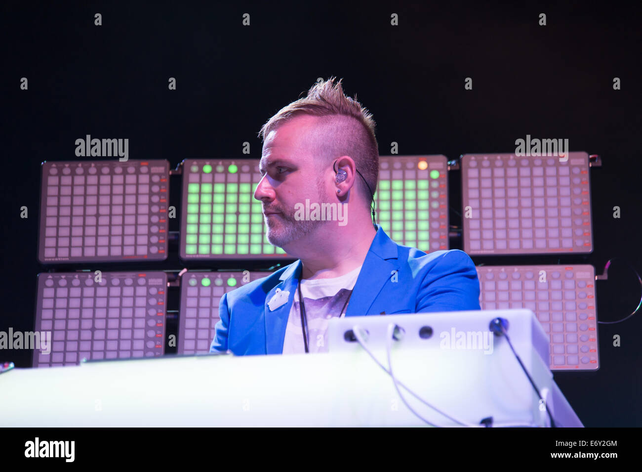 LINCOLN, CA - 31 agosto: Robbie Bronnimann di Howard Jones band suona in sostegno della Rewind Music Fest con Tom Bailey Foto Stock