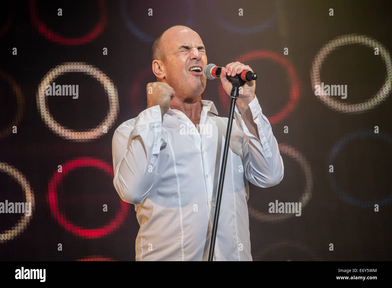 Go West eseguire live a riavvolgere il nord - il 80's Festival - Capesthorne Hall, Cheshire Foto Stock