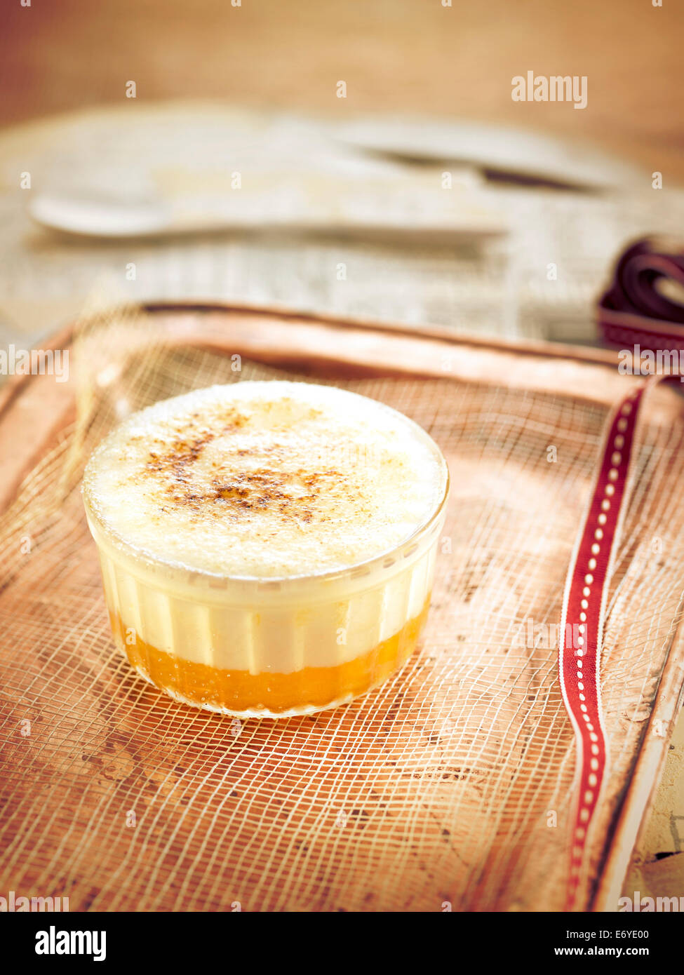 Crema con Mandarin Orange jam Foto Stock