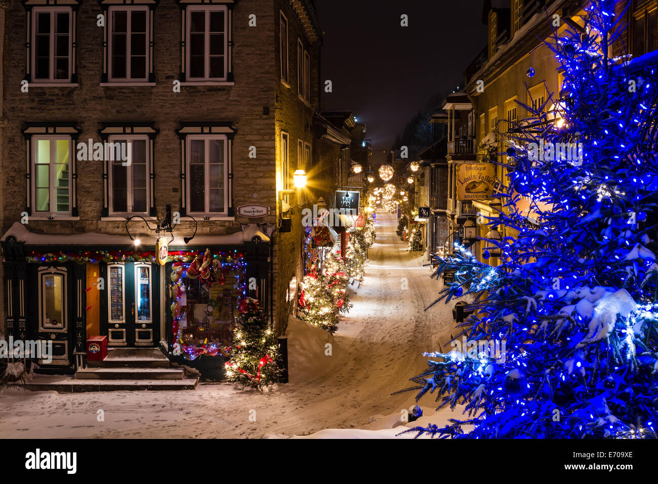 Il tempo di Natale sulla Rue du Petit Champlain, la città bassa e la città di Quebec, Canada Foto Stock