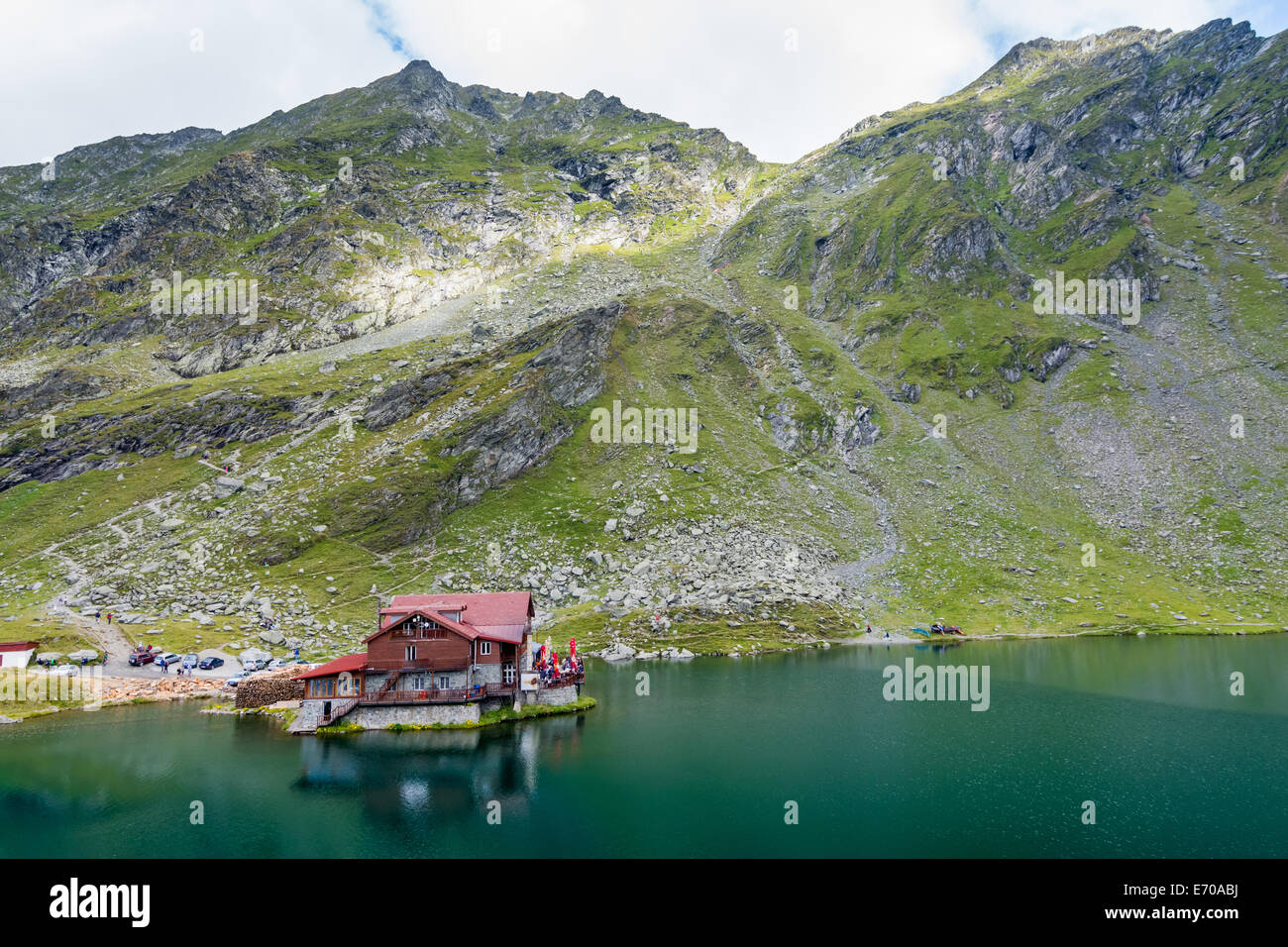 Paesaggio dal lago Balea, Monti Fagaras, Romania d'estate. Foto Stock