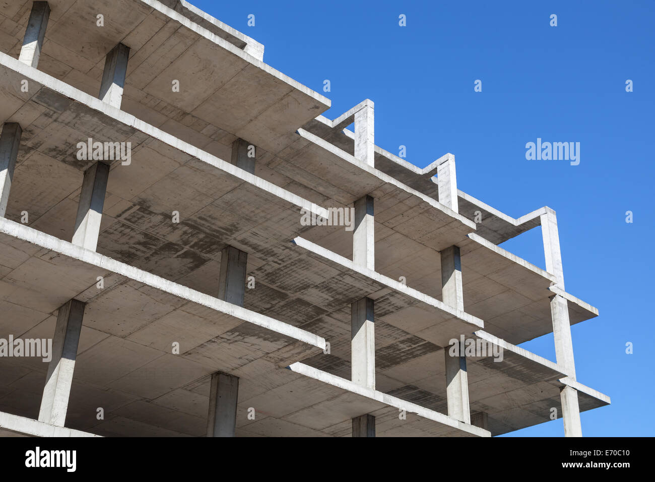 Abstract architettura moderna e sky, pavimenti in calcestruzzo è in costruzione Foto Stock