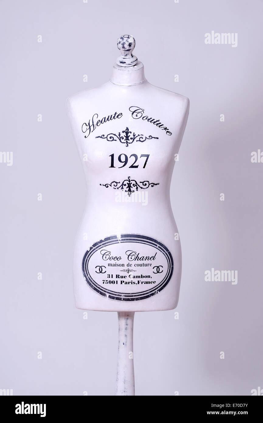 bellezza, moda, manichino, classico, esclusivo, abito, studio, Coco, Chanel, alta moda, stile di vita, alta moda, foto Kazimierz Jurewicz Foto Stock