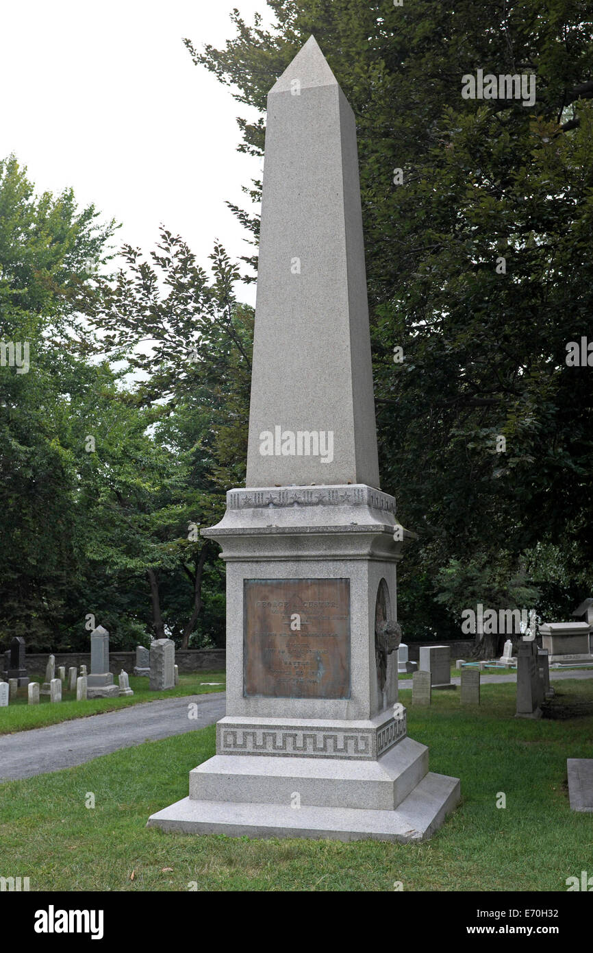 Tomba del generale George Armstrong Custer, 1839 - 1876, West Point cimitero, New York Foto Stock