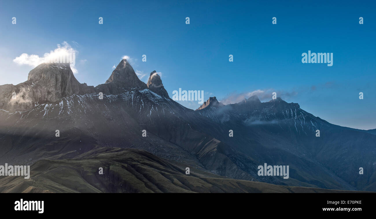 Le Aiguilles d'Arves mountain, Pelvoux, Dauphiné Alpi, Savoie, Francia Foto Stock