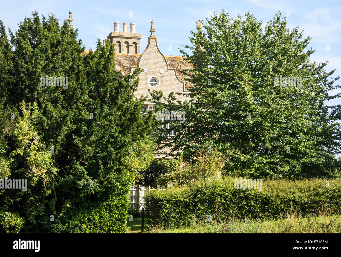 Vecchia proprietà sulle rive del fiume Cam Clayhithe Cambridgeshire Inghilterra Foto Stock