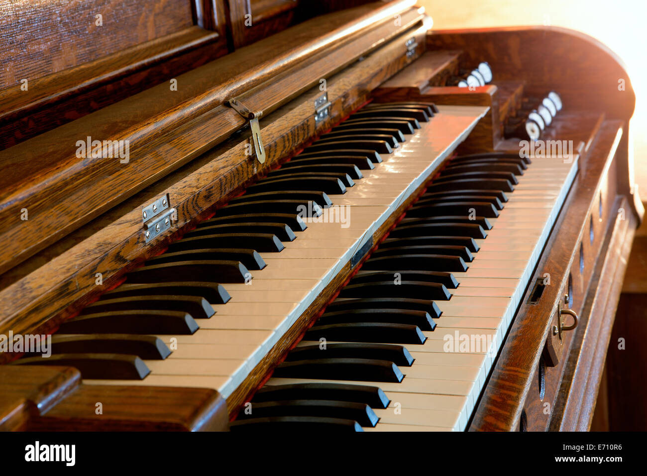 Doppia tastiera antico pianoforte Foto Stock