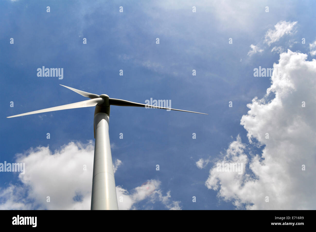 Germania, Sassonia-Anhalt, turbina eolica Foto Stock