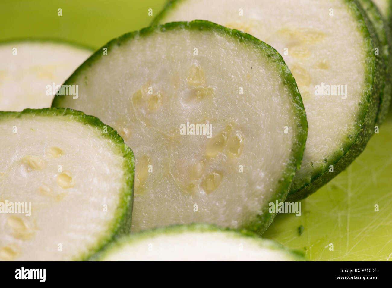 Fette di zucchine close-up Foto Stock