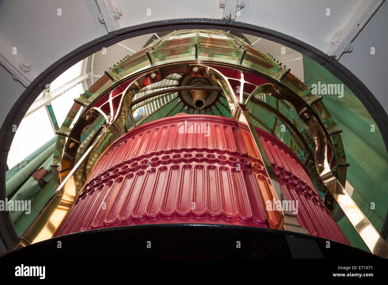 La lente di Fresnel all'interno del punto Reyes lighthouse, Point Reyes National Seashore, Inverness, CALIFORNIA, STATI UNITI D'AMERICA Foto Stock