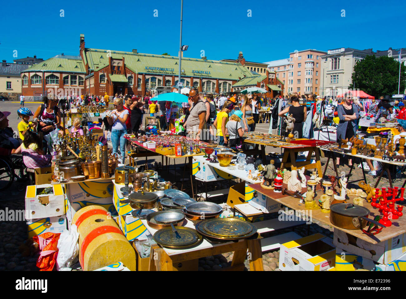 Mercato delle pulci, Hietalahden tori, Hietalahti piazza del mercato, Helsinki, Finlandia, Europa Foto Stock