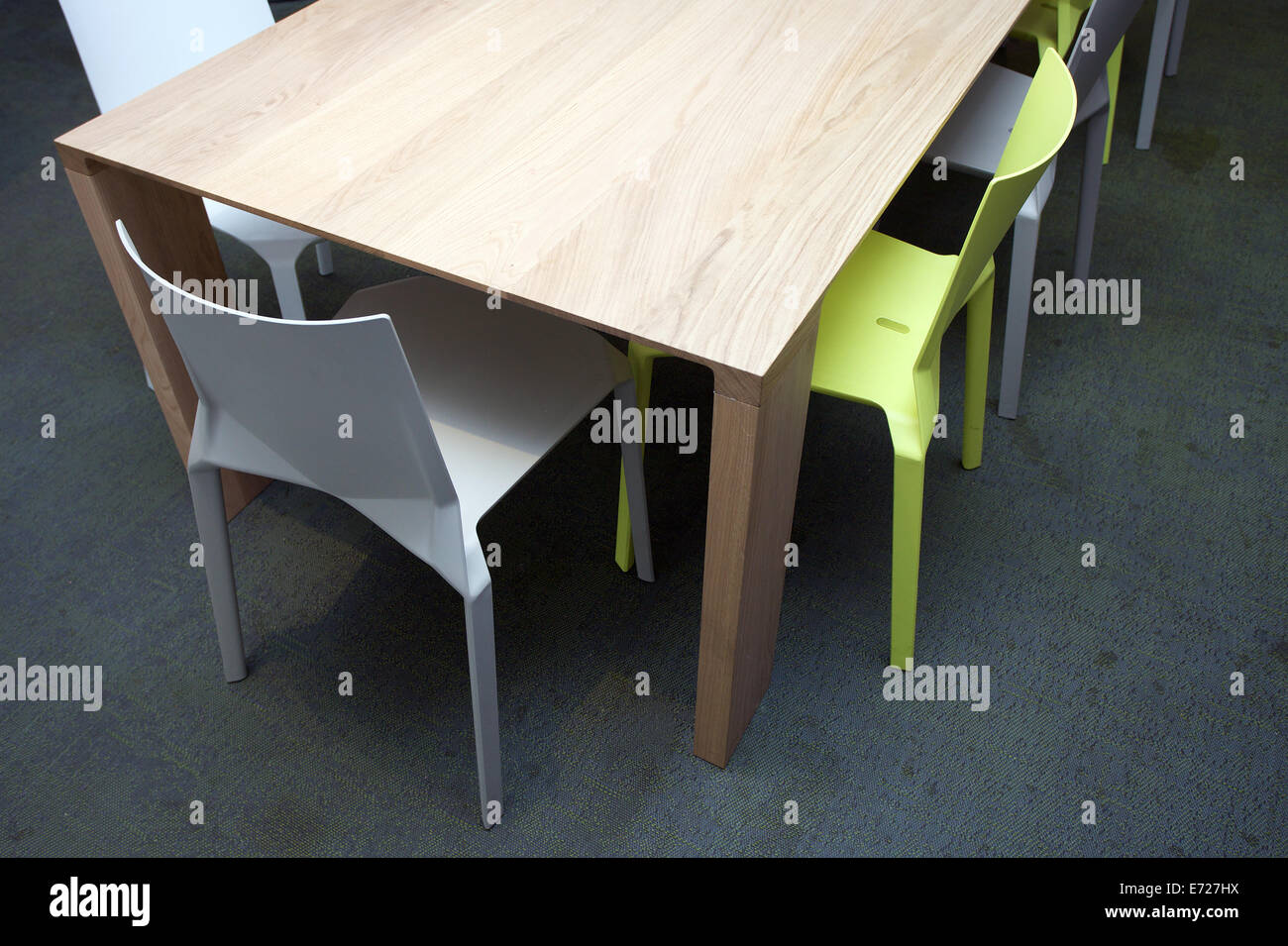 Mobili per ufficio, contemporanea di tavolo e sedie. Foto Stock