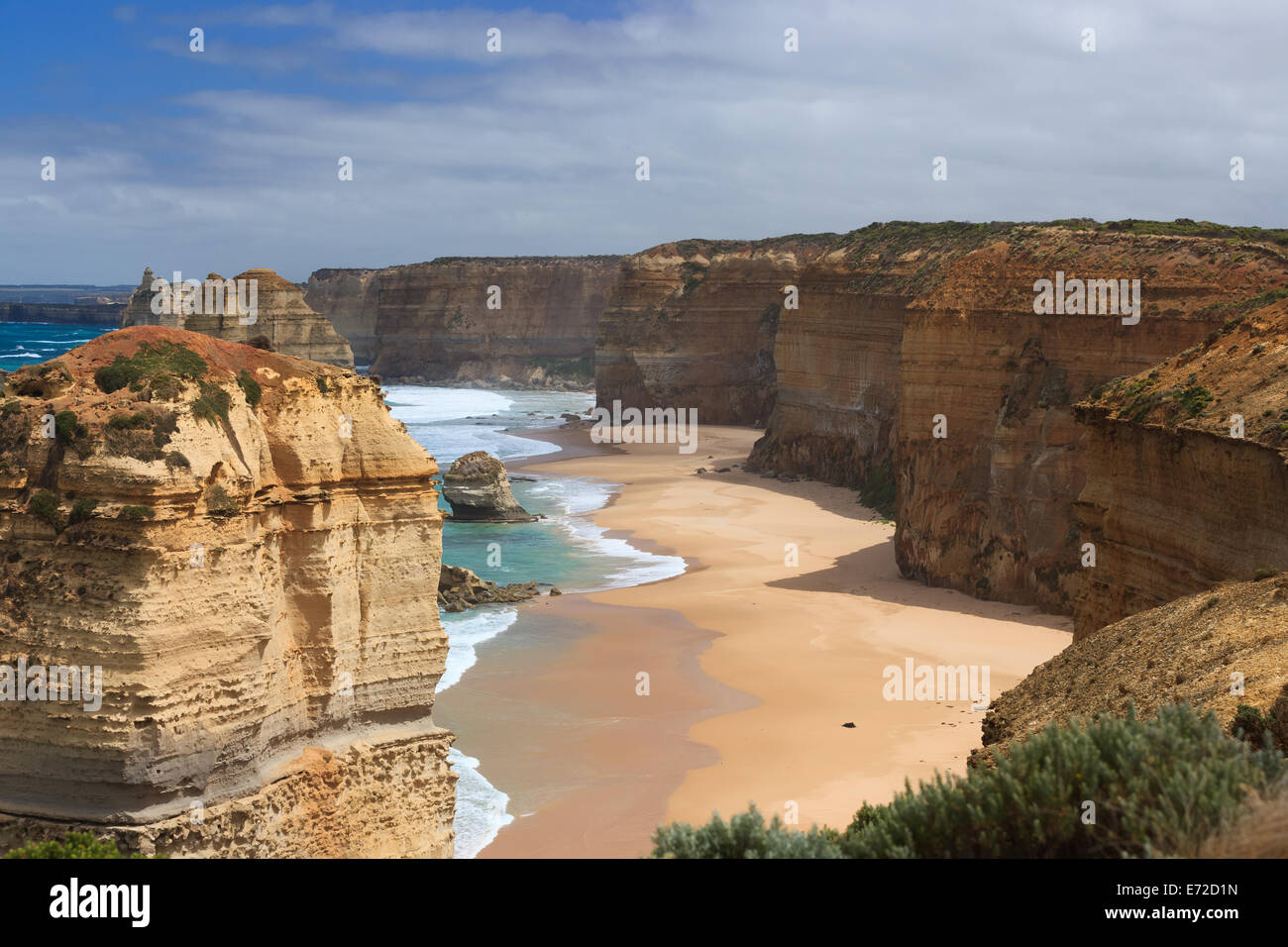 Uno sguardo al paesaggio e vista mare dei dodici apostoli nel Parco Nazionale di Port Campbell, Victoria Australia Foto Stock
