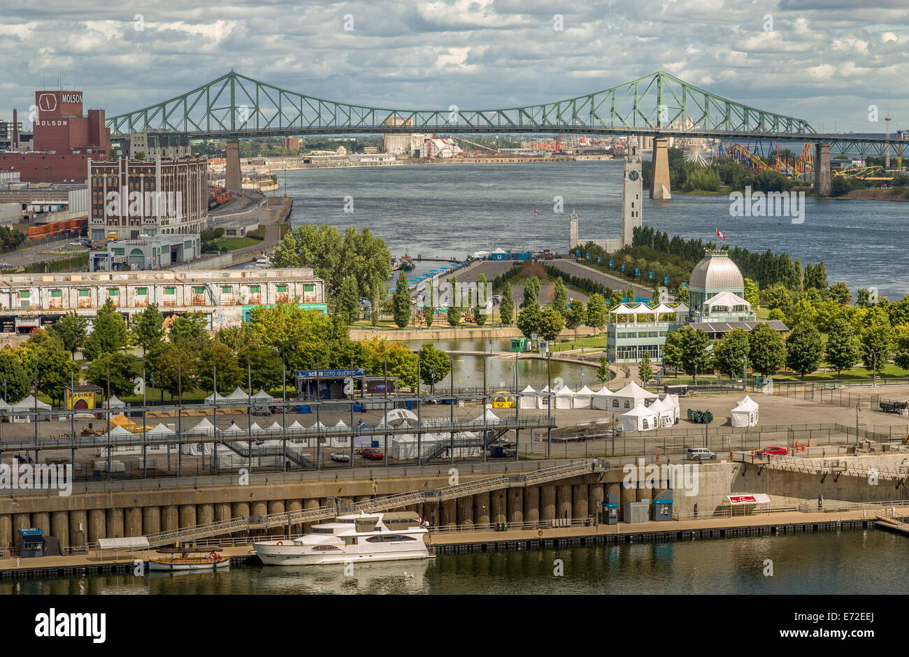 Lo Skyline di Montreal Cityscape paesaggio da una vista posteriore Panorama Foto Stock