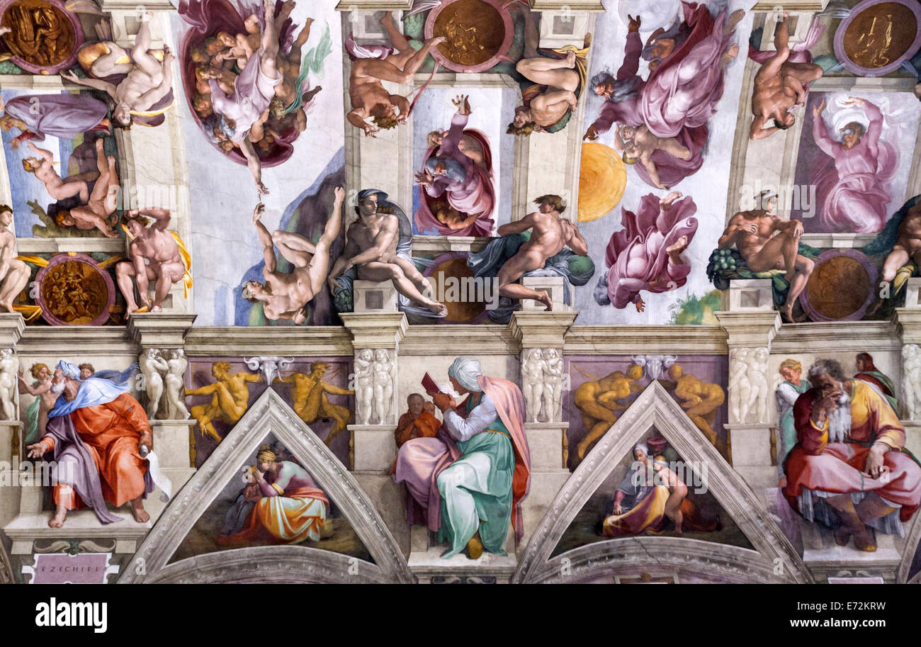 Il soffitto della Cappella Sistina dipinta da Michelangelo con la creazione di Adamo Foto Stock