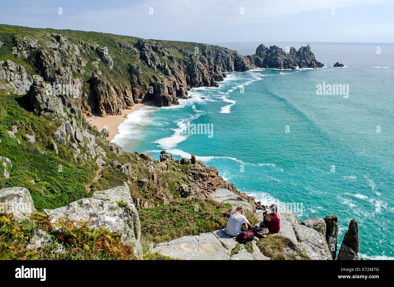 Ped n Vounder spiaggia vicino Porthcurno in Cornwall, Regno Unito Foto Stock