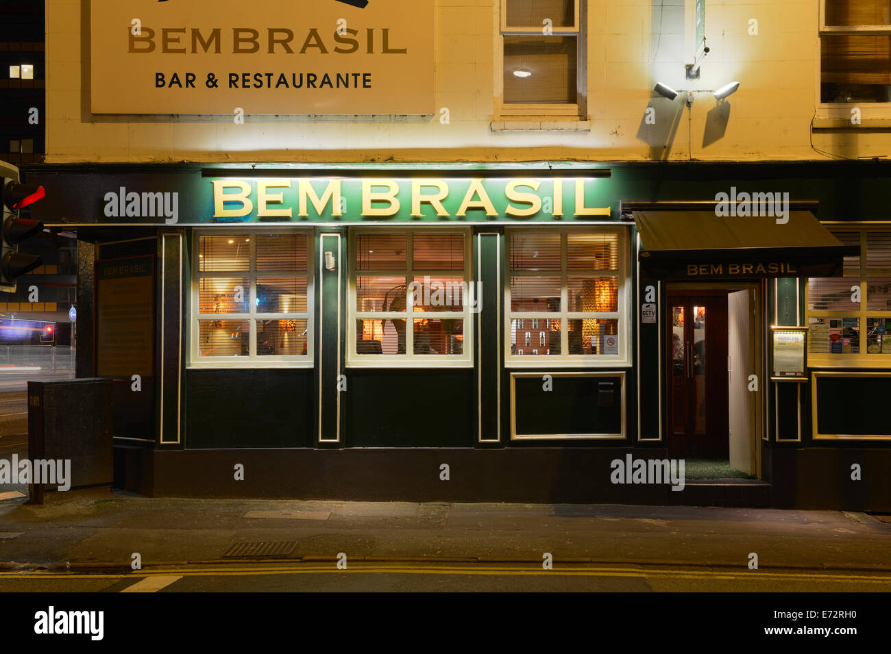 Bem Brasil bar e ristorante sulla grande Ancoats Street e la leva Street nel quartiere settentrionale di Manchester (solo uso editoriale). Foto Stock