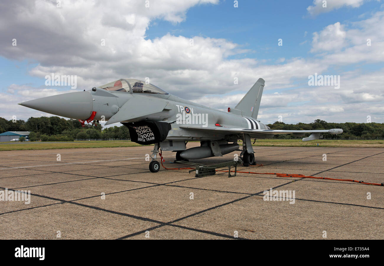 Eurofighter parcheggiato su asfalto a Bigging Hill aeroporto Foto Stock