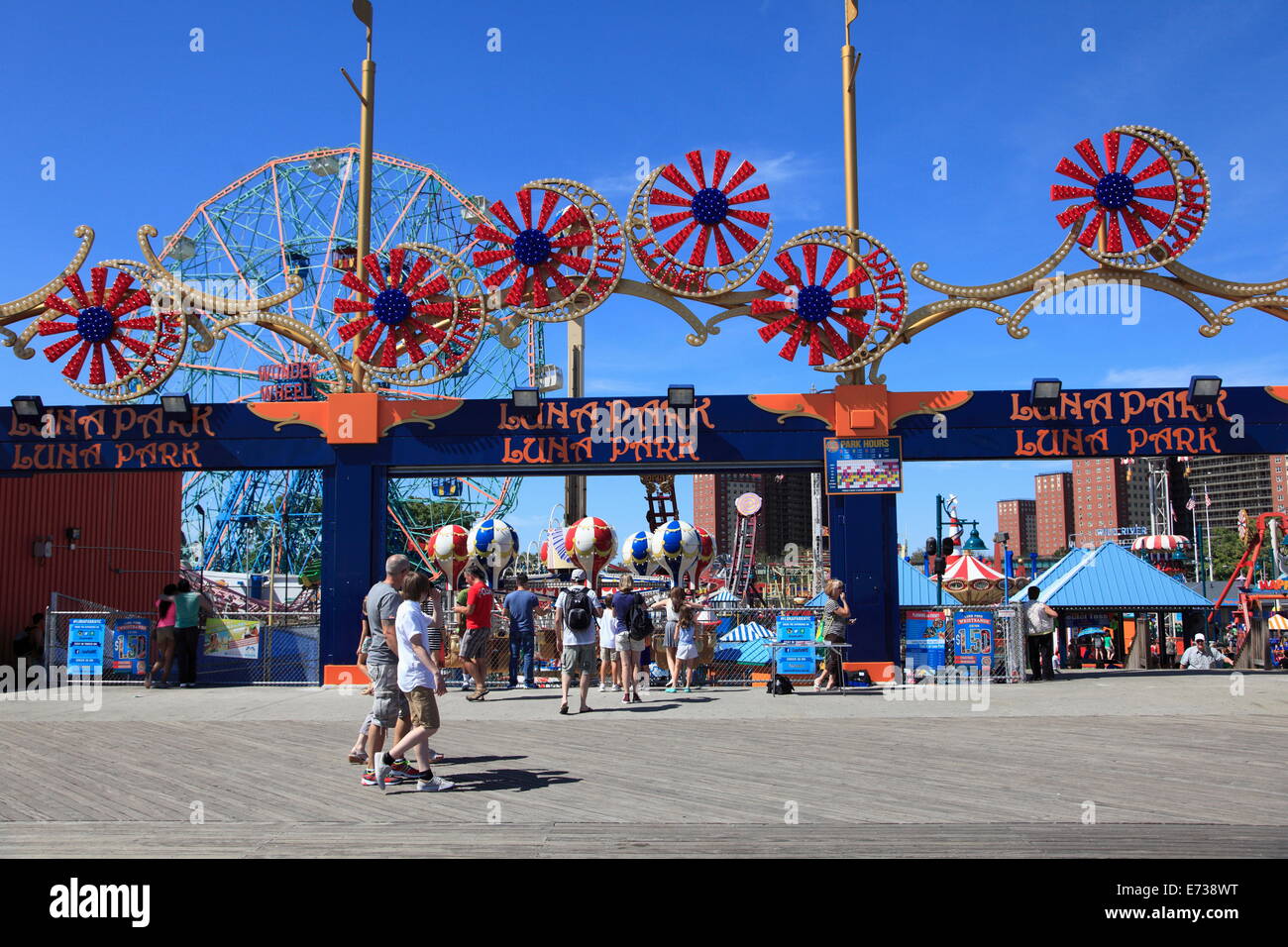 Il Luna Park, Boardwalk, Coney Island, Brooklyn, New York City, Stati Uniti d'America, America del Nord Foto Stock