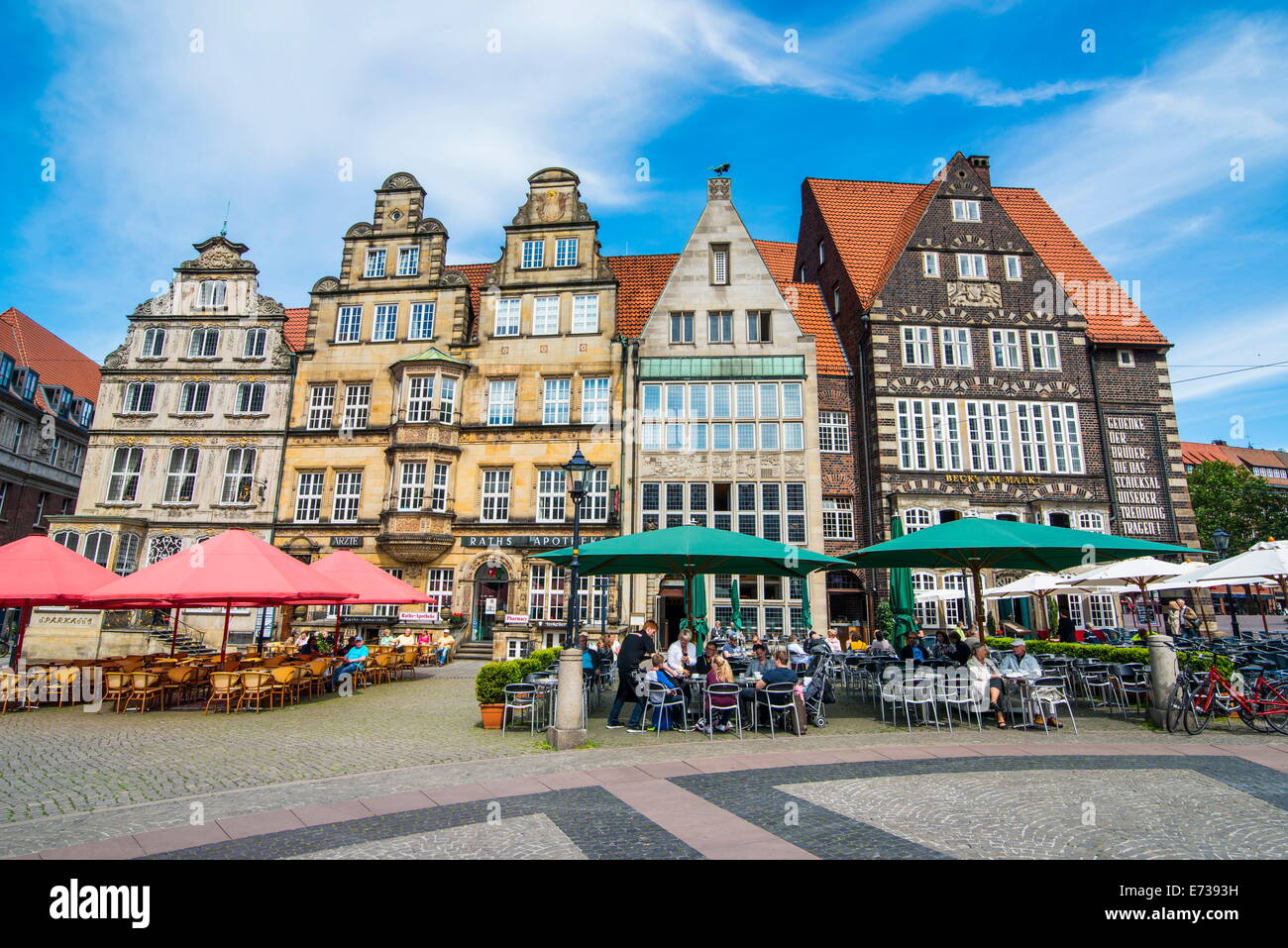 Vecchie case Hanse nella piazza del mercato di Brema, Germania, Europa Foto Stock