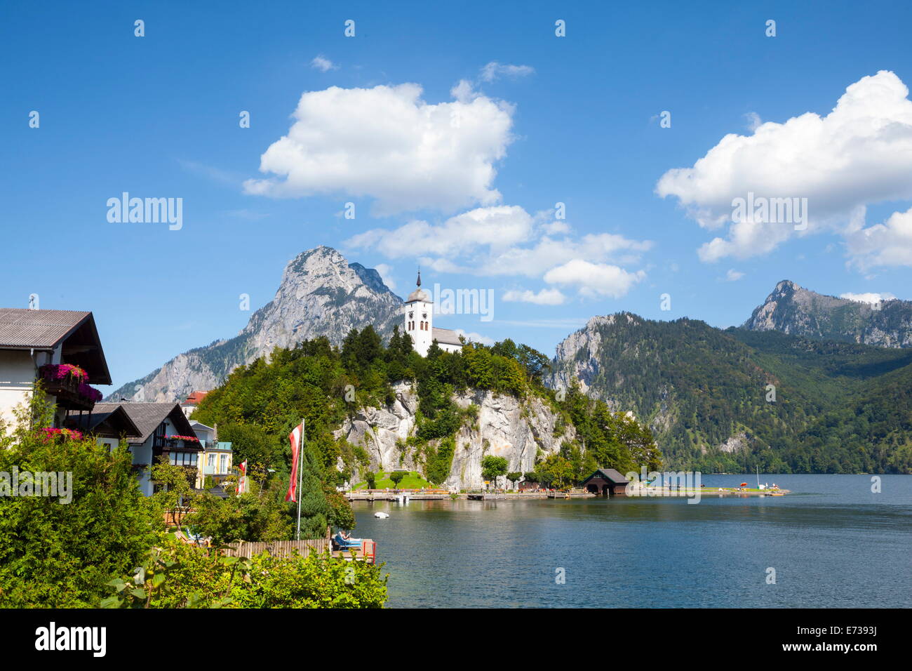 Johannesberg la cappella e il lago Traunsee, Traunkirchen, Salzkammergut, Austria superiore, Austria, Europa Foto Stock