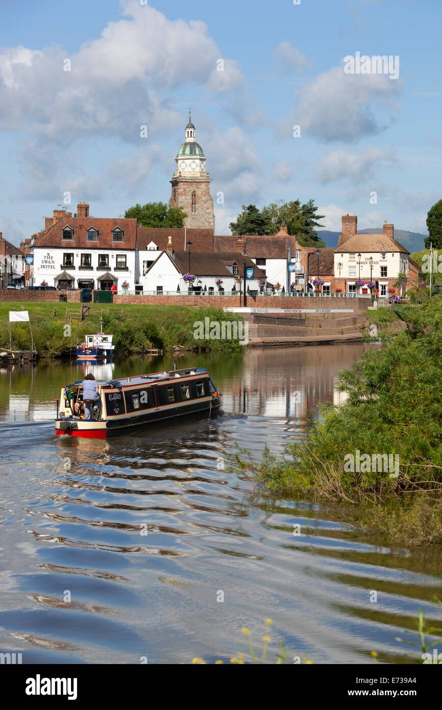 Il Pepperpot e città sul fiume Severn, Upton su Severn, Worcestershire, England, Regno Unito, Europa Foto Stock