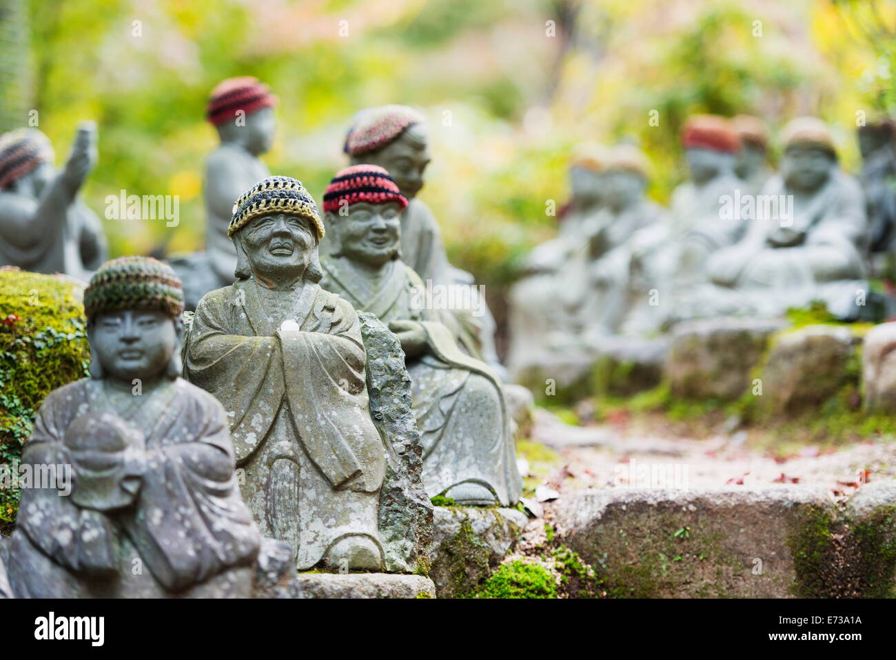 Statue in Daisho-nel tempio buddista, l'isola di Miyajima, Prefettura di Hiroshima, Honshu, Giappone, Asia Foto Stock