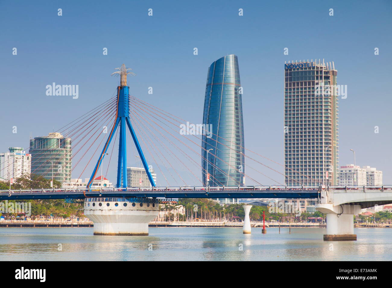 Canzone del fiume e dello skyline della città, Da Nang, Vietnam, Indocina, Asia sud-orientale, Asia Foto Stock