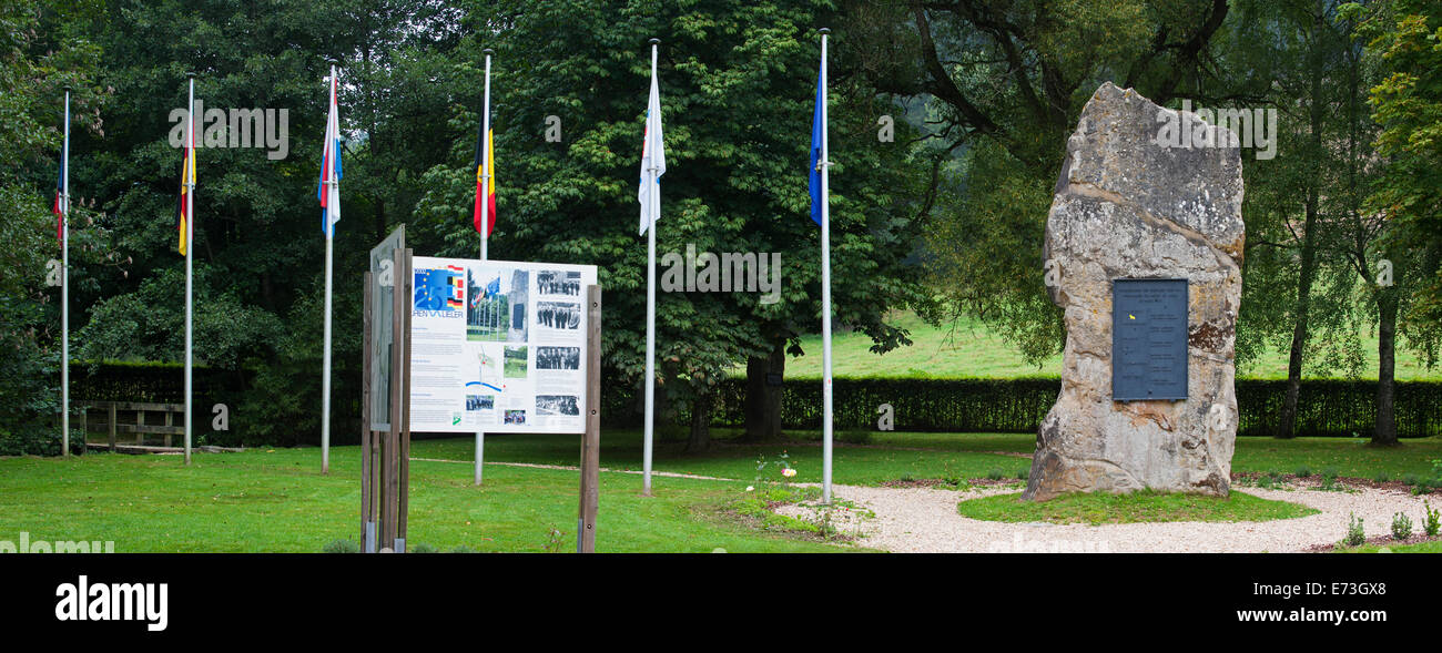 L'Europa monumento sulla tripoint tra il Belgio, la Germania e il Lussemburgo a Ouren, Lussemburgo e Belgio Foto Stock
