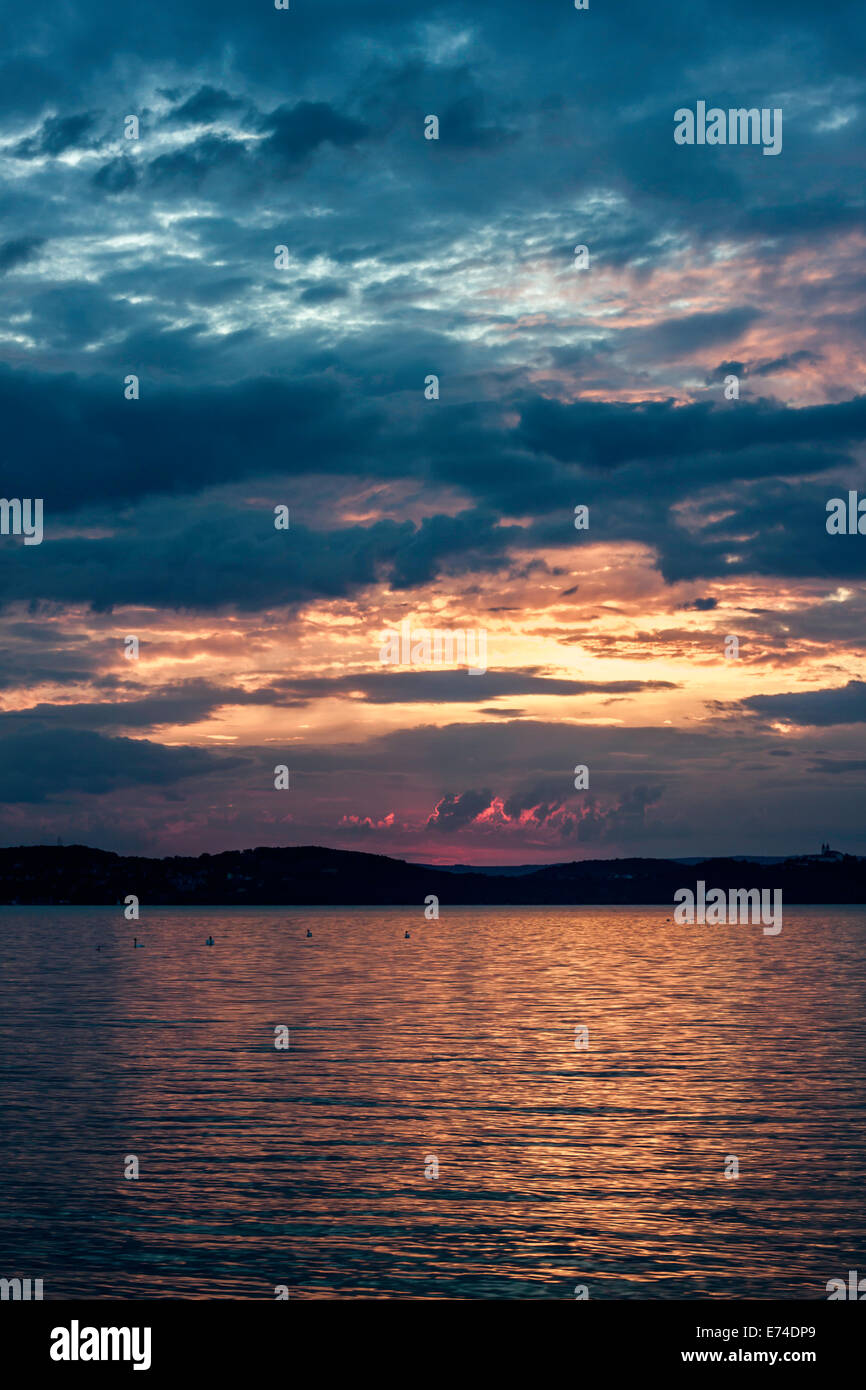 Vista del lago Balaton al tramonto Foto Stock