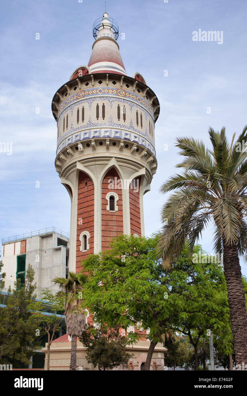 Vecchia Torre di acqua e gas titolare nella barceloneta, Barcellona, in Catalogna, Spagna. Foto Stock