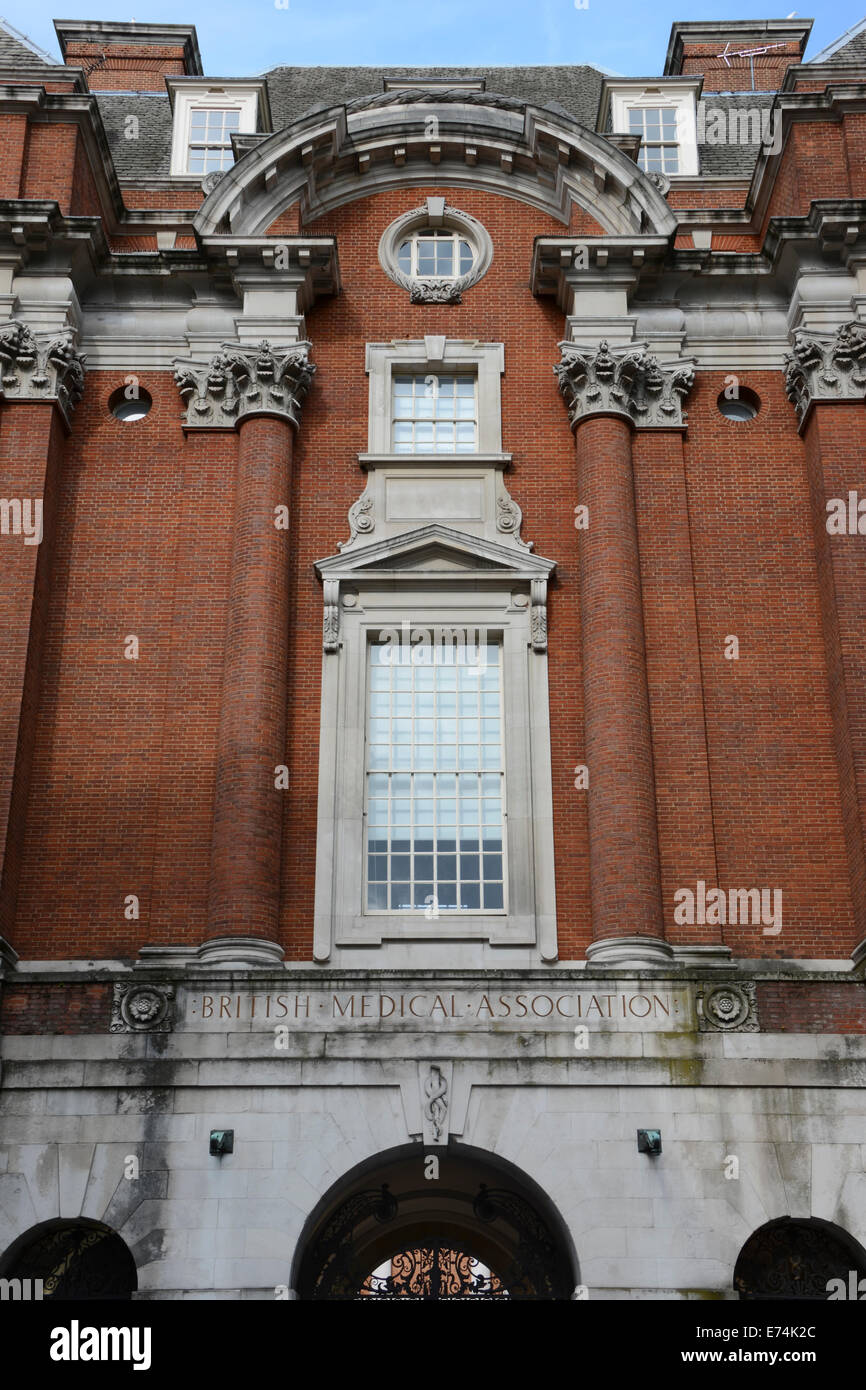 BMA House, la casa della British Medical Association, progettato da Sir Edwin Lutyens in Tavistock Square, Londra Foto Stock