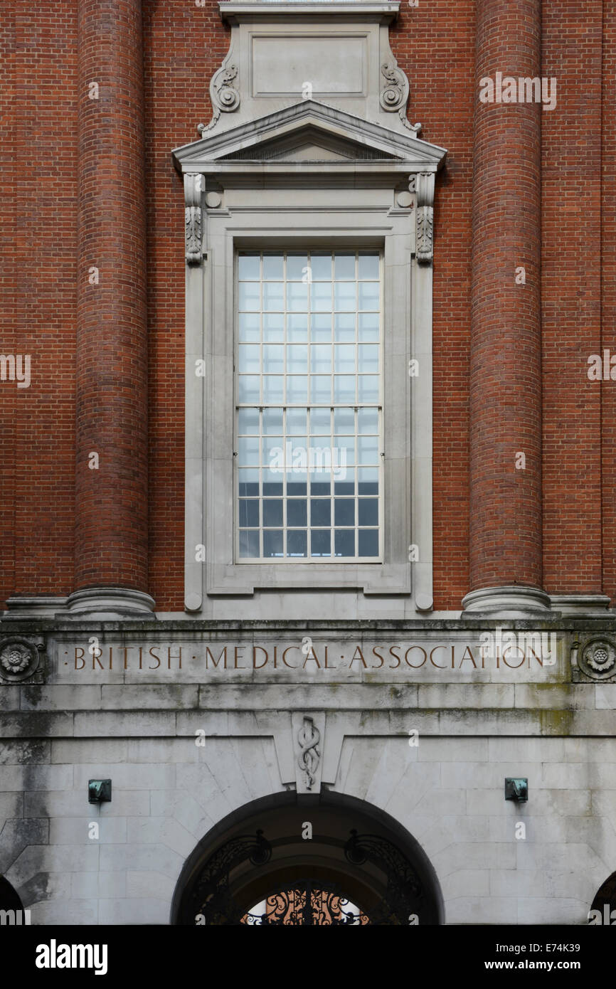 BMA House, la casa della British Medical Association, progettato da Sir Edwin Lutyens in Tavistock Square, Londra Foto Stock