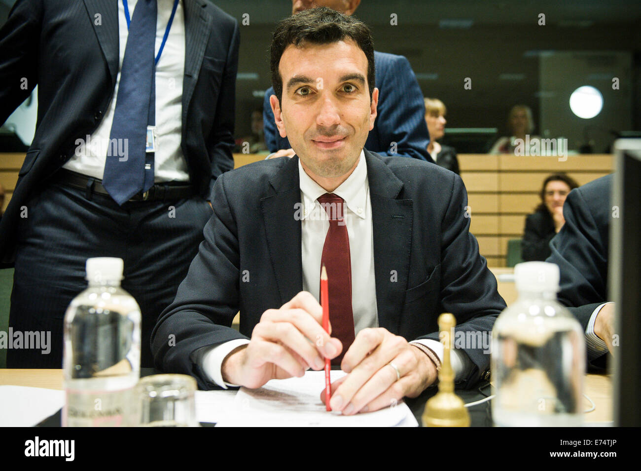 L'agricoltura italiana il Ministro Maurizo Martina visto prima di una riunione straordinaria del Parlamento il Consiglio agricoltura a Bruxelles, in Belgio. I MINISTRI DELL'AGRICOLTURA DELL'UE incontra come embargo russo colpisce gli agricoltori europei su 05.09.2014 da Wiktor Dabkowski Foto Stock