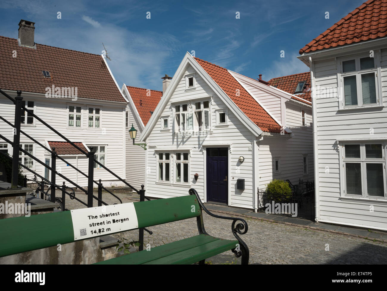 L'auto proclamata 'minimo street a Bergen". Bergen, Norvegia Foto Stock