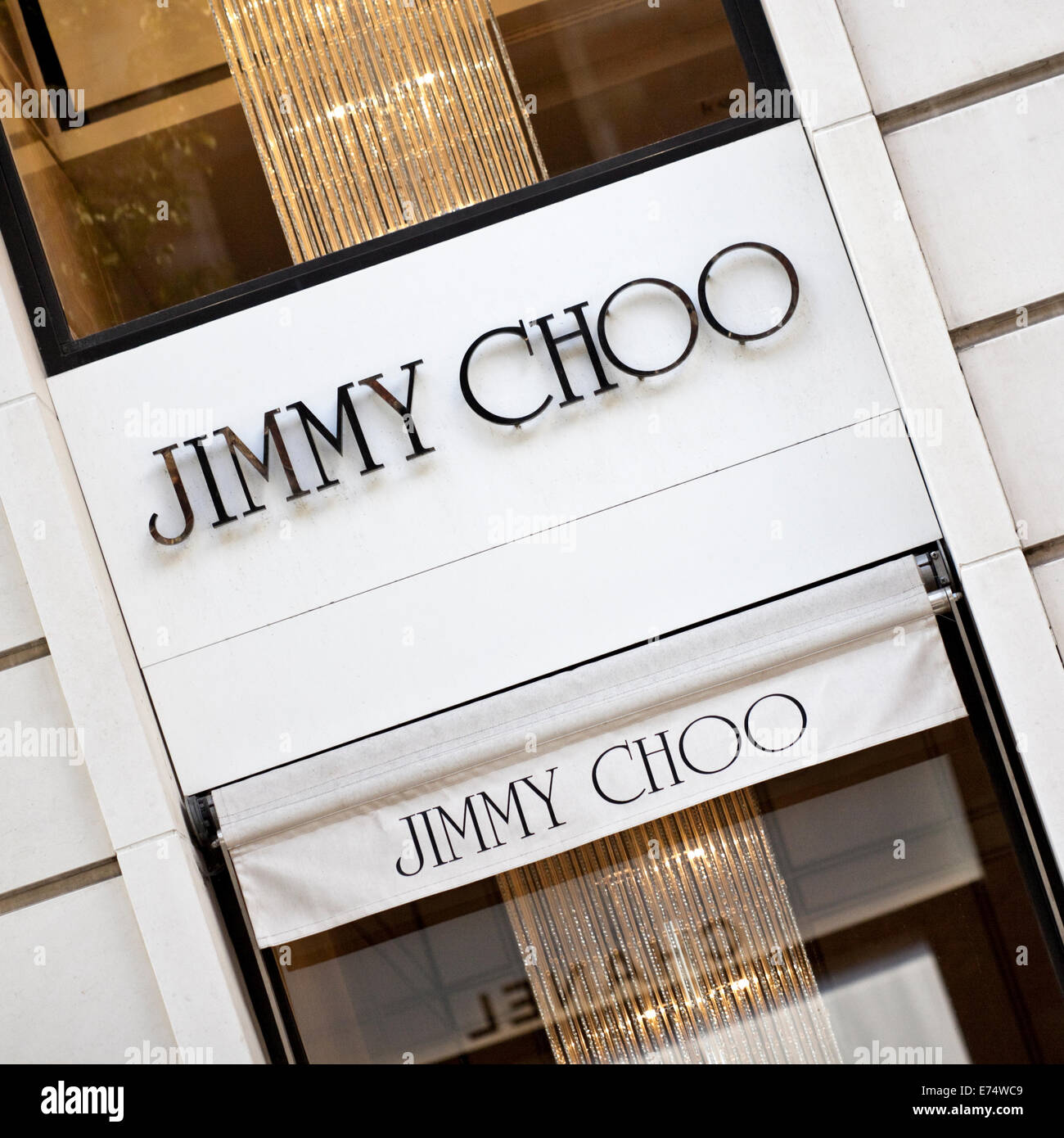 Jimmy Choo high-street negozio ad Anversa, in Belgio Foto stock - Alamy
