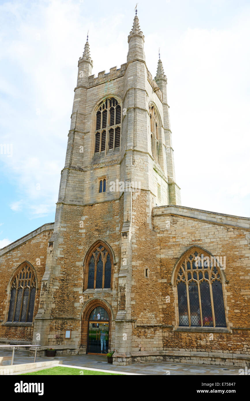 San Giovanni Battista Chiesa Parrocchiale di Peterborough Cambridgeshire Regno Unito Foto Stock