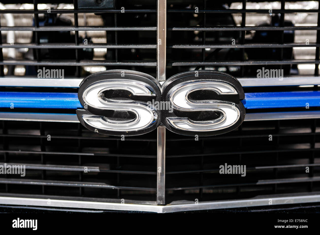 La SS grill badge su un 1970s Chevy Nova SS Foto Stock
