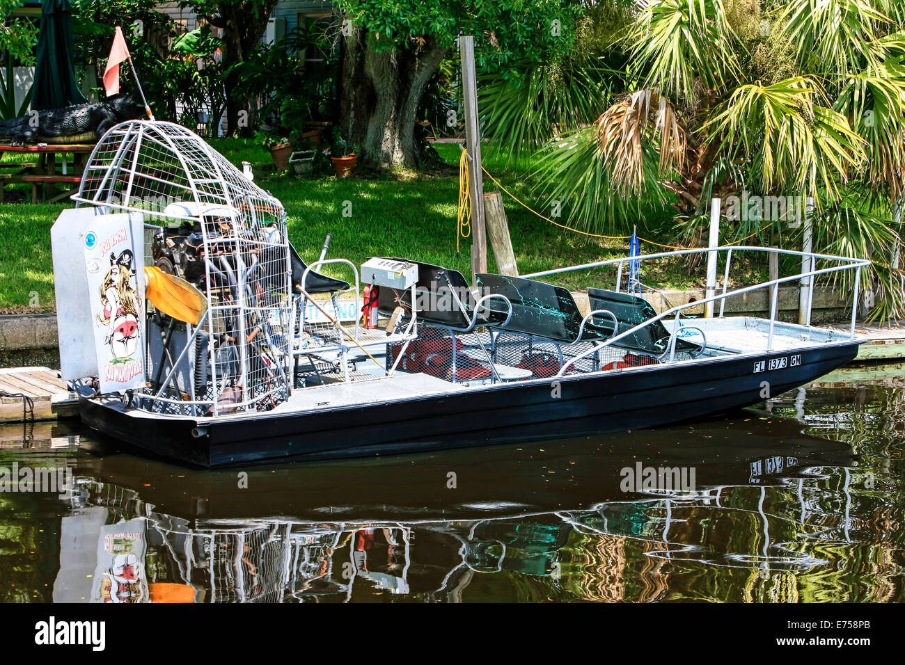 Florida aria-barca - fondo piatto barca alimentato da un grande motore ed elica Foto Stock