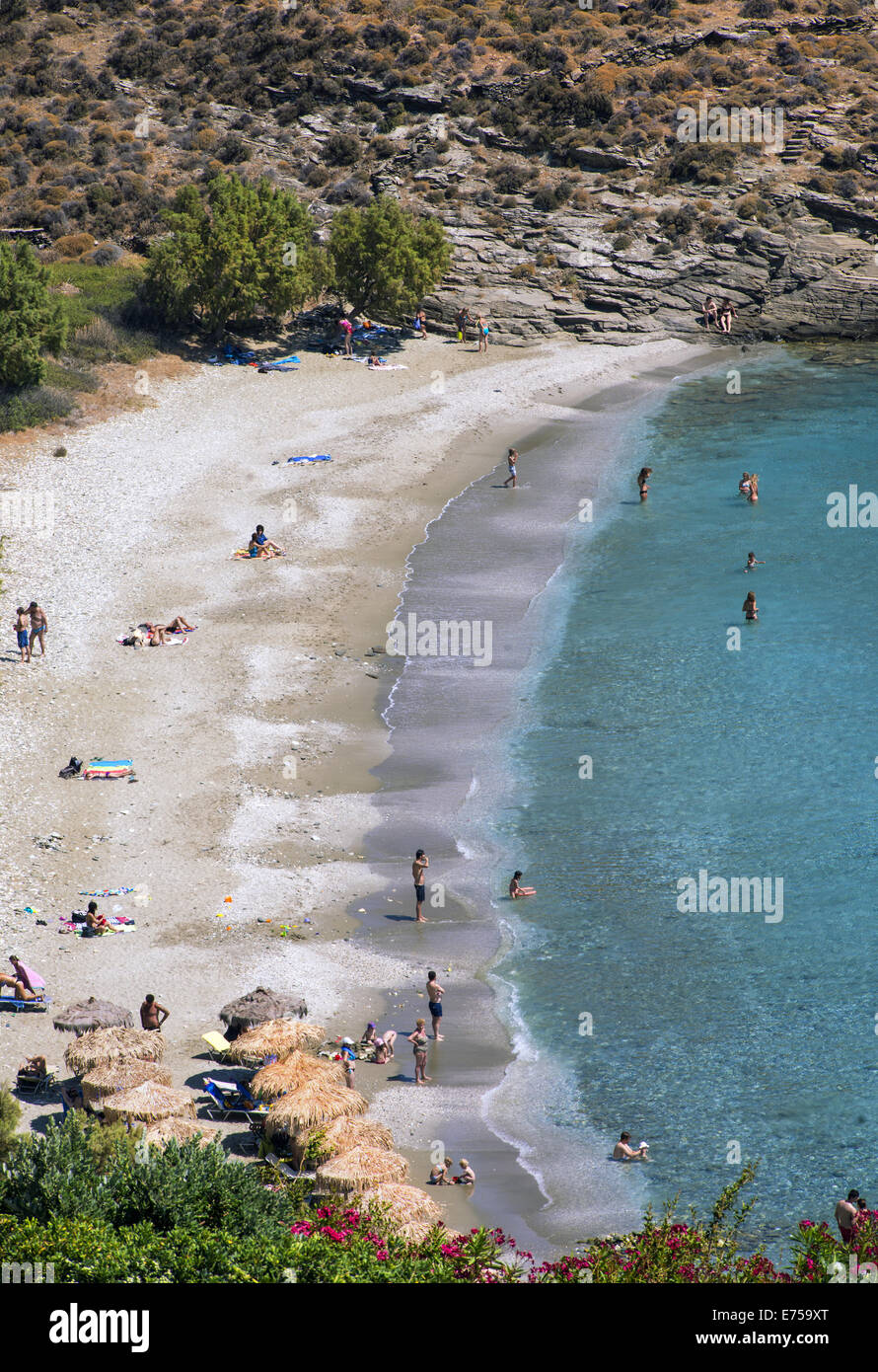 Kalivia Beach si trova vicino a Kardiani villaggio tradizionale in isola di Tinos, Cicladi Grecia Foto Stock