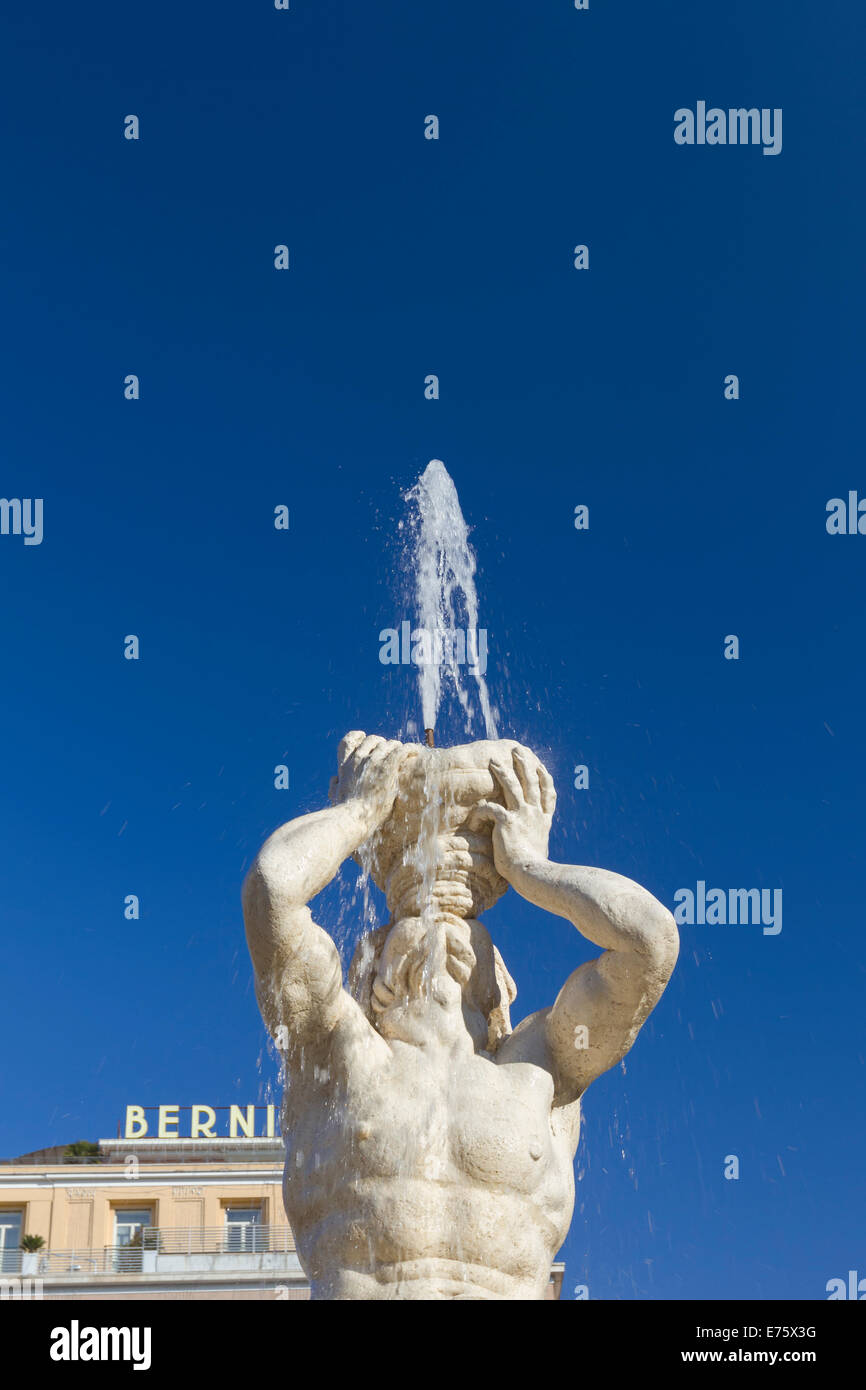 Fontana del Tritone in piazza Barberini, Roma, Italia Foto Stock