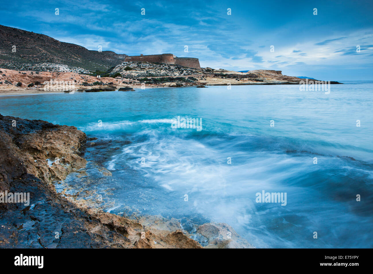 Castillo de San Miguel Fortezza, Cala del Cuervo, Cabo de Gata-Níjar parco naturale, Andalusia, Spagna Foto Stock