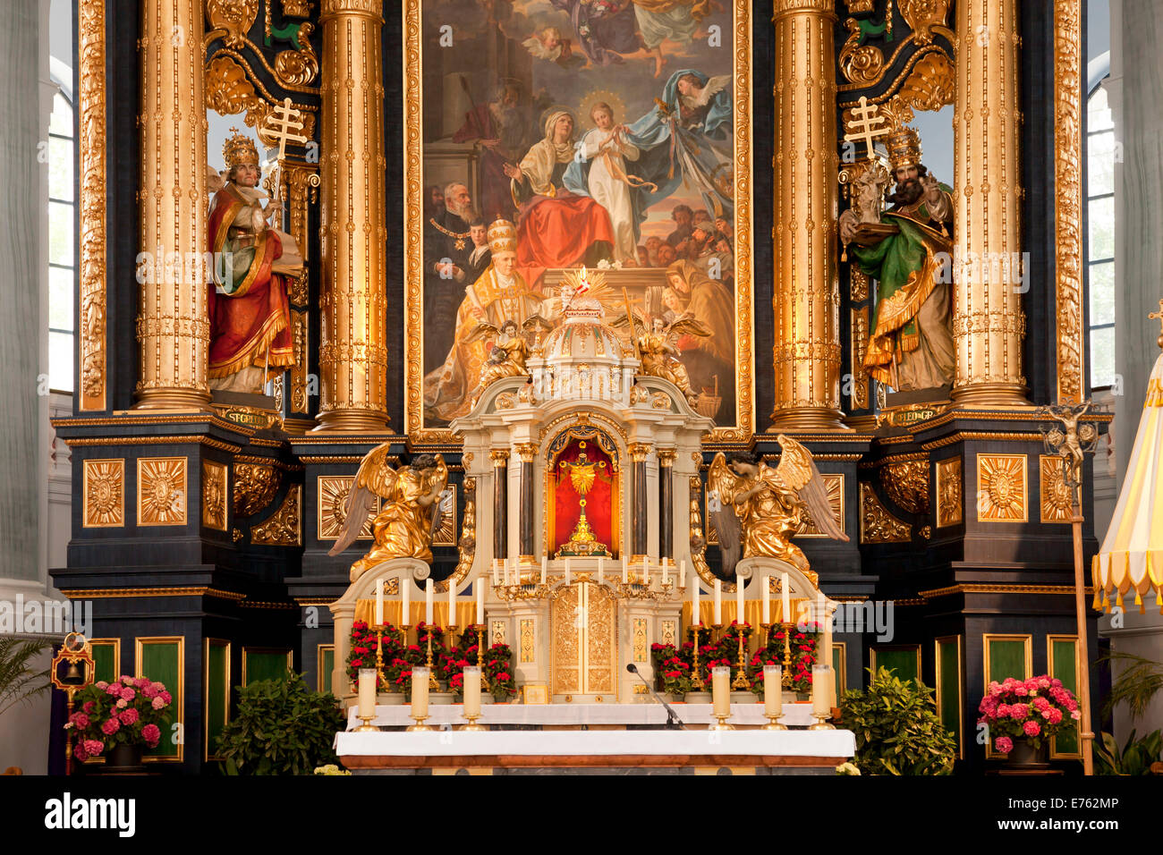 Altare della neo-barocco St Anne's Basilica al pellegrinaggio comune Altoetting, Upper-Bavaria, Baviera, Germania, Europa Foto Stock